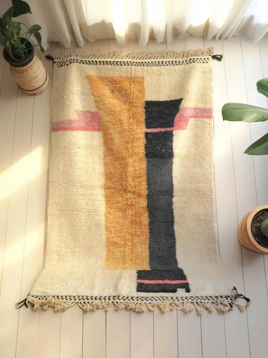 Traditional Berber rug in natural wool 2.5x1.5 m