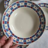 Set of 4 Vincennes earthenware soup plates, Paris.