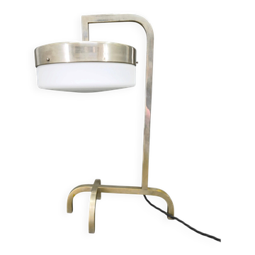 Rare lampe de table Bauhaus en nickel avec diffuseur en verre, années 1930