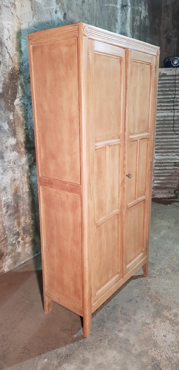 Armoire parisienne vintage
