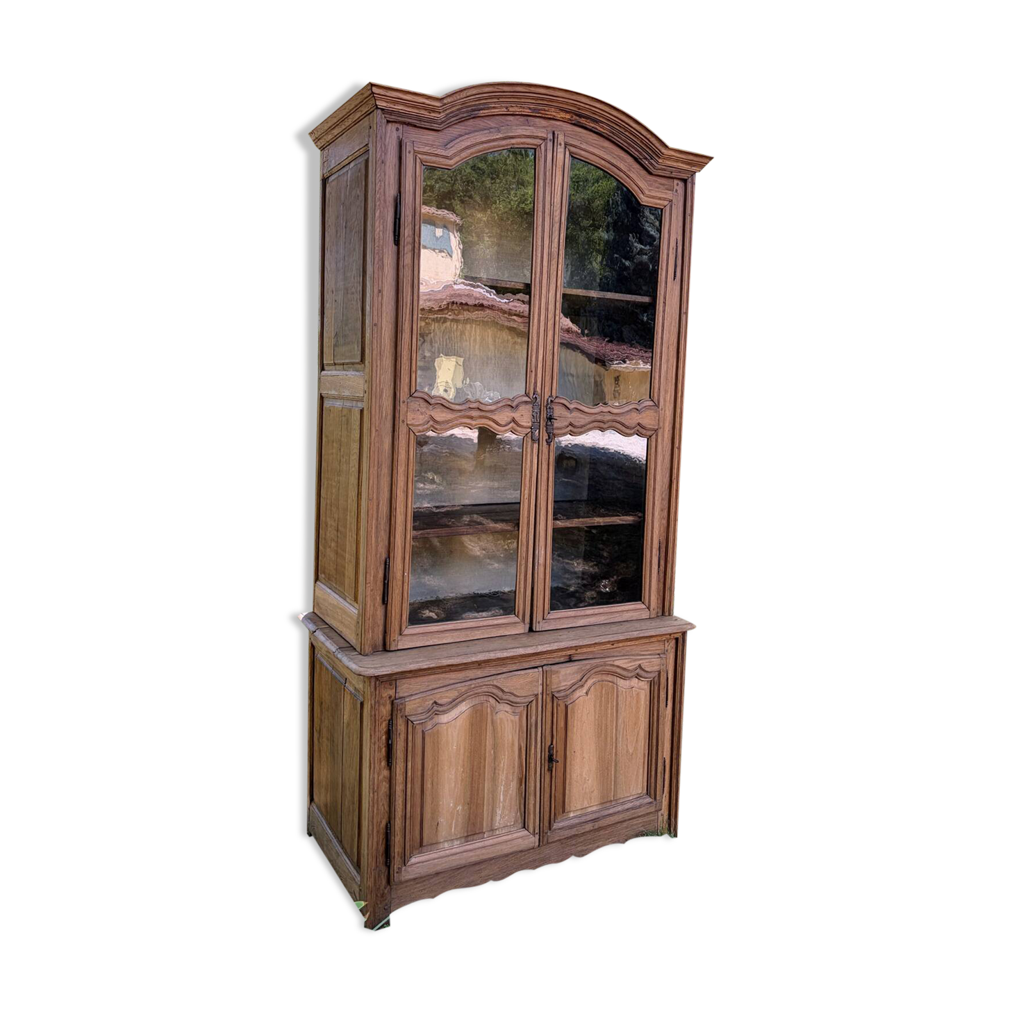 Oak dresser from the early 19th century.