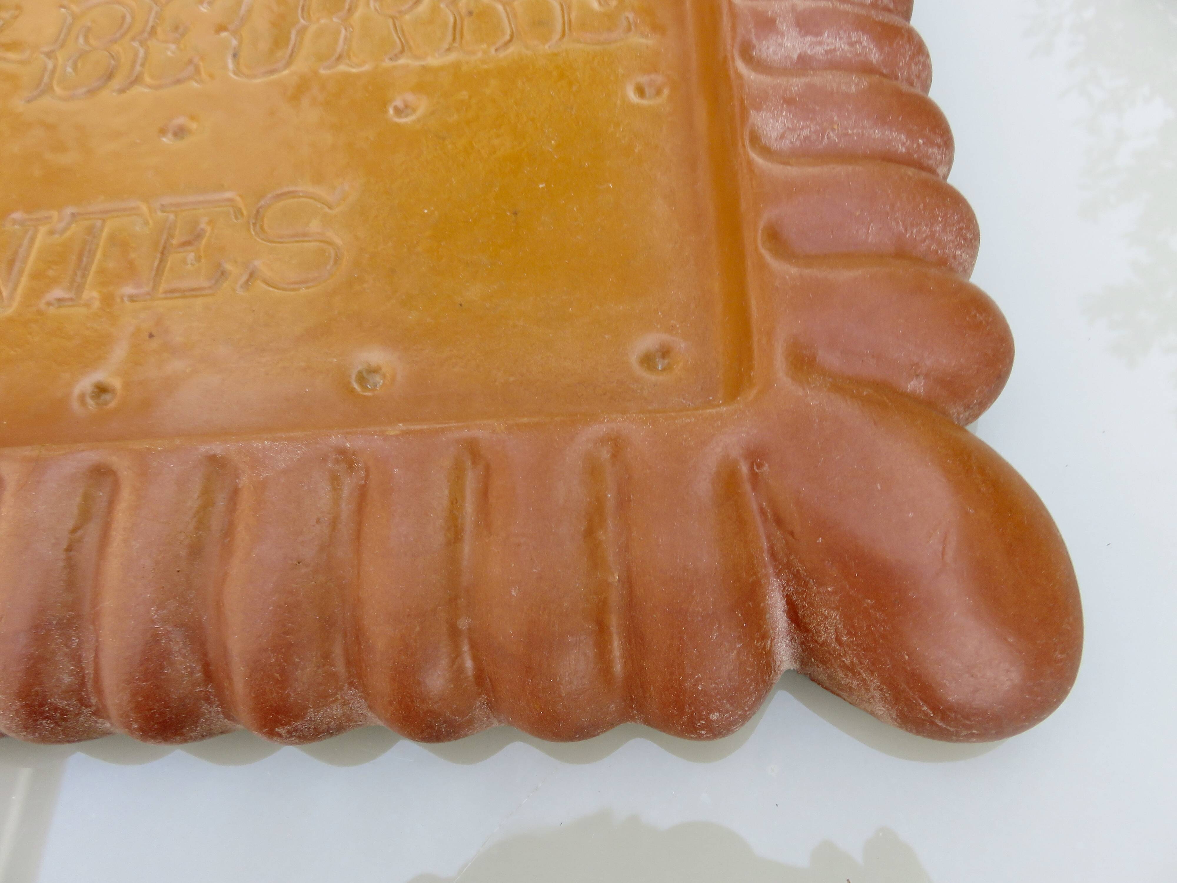 Decorative serving tray in resin, 1960s