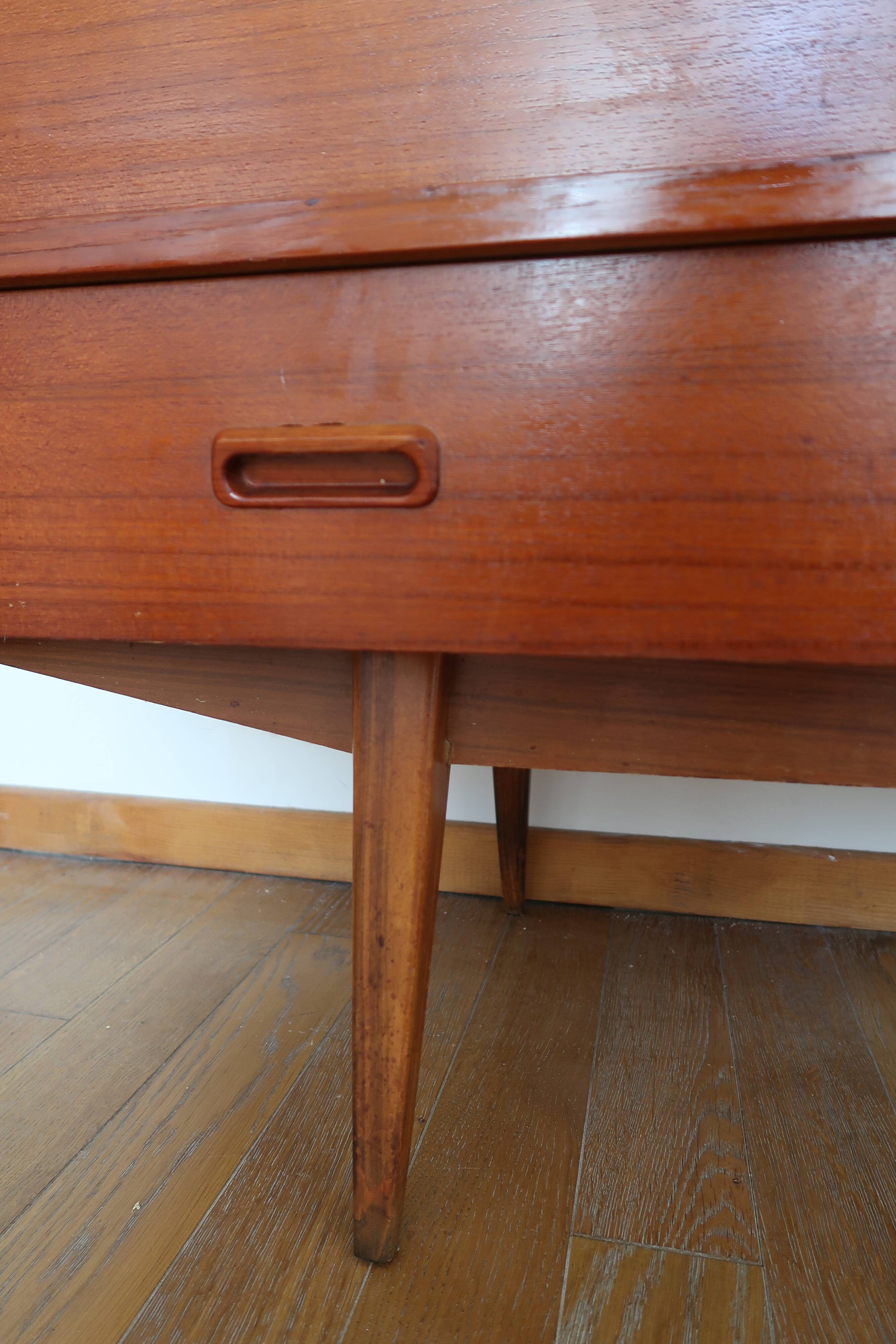 Scandinavian library buffet