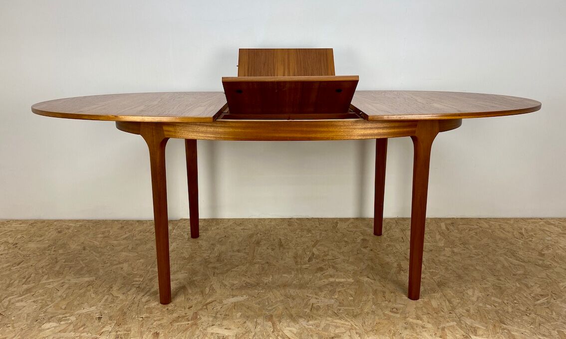 Table à manger vintage du milieu du siècle