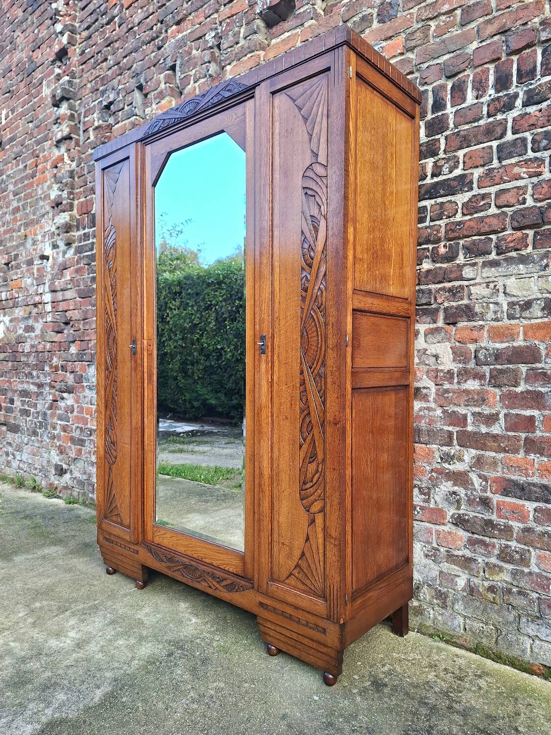 Art deco shelving unit, vintage old cabinet