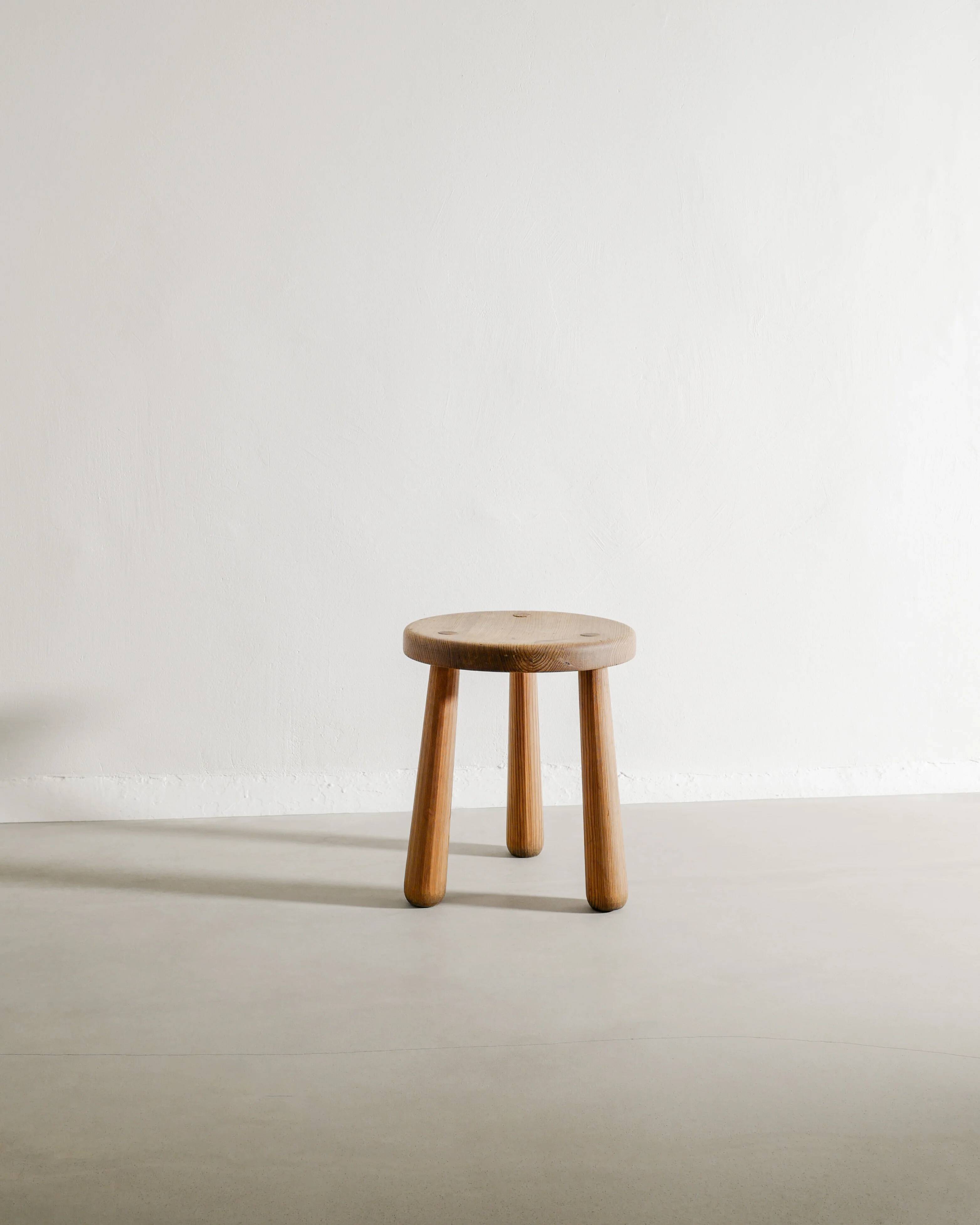 Swedish Modern Wooden "Skoga" Pine Tripod Stool by Axel Einar Hjorth, 1930s