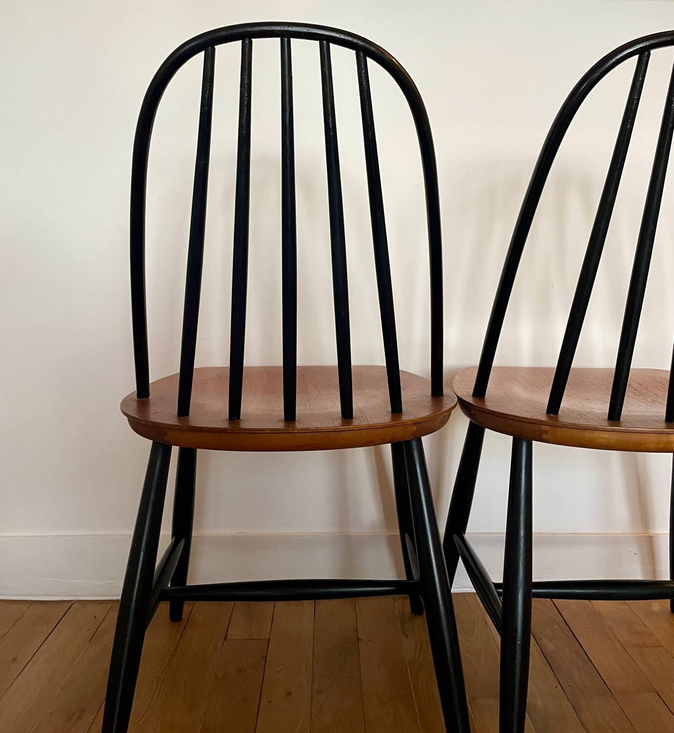 Set of 2 Svensk tillverkning chairs