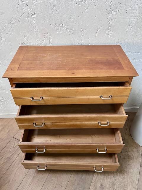 Vintage 1960s chest of drawers
