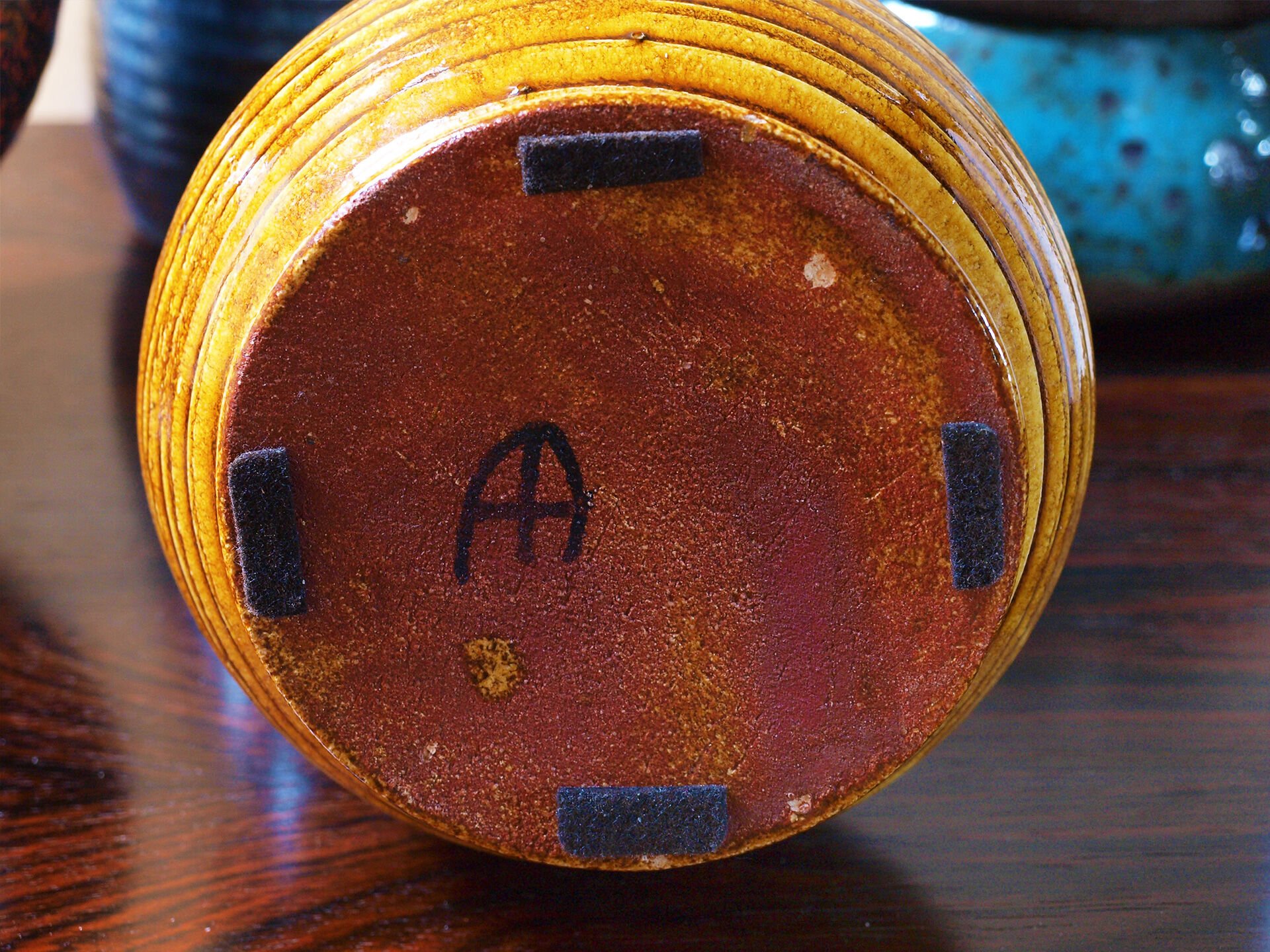 Ceramic vase of Accolay, Gauloises series