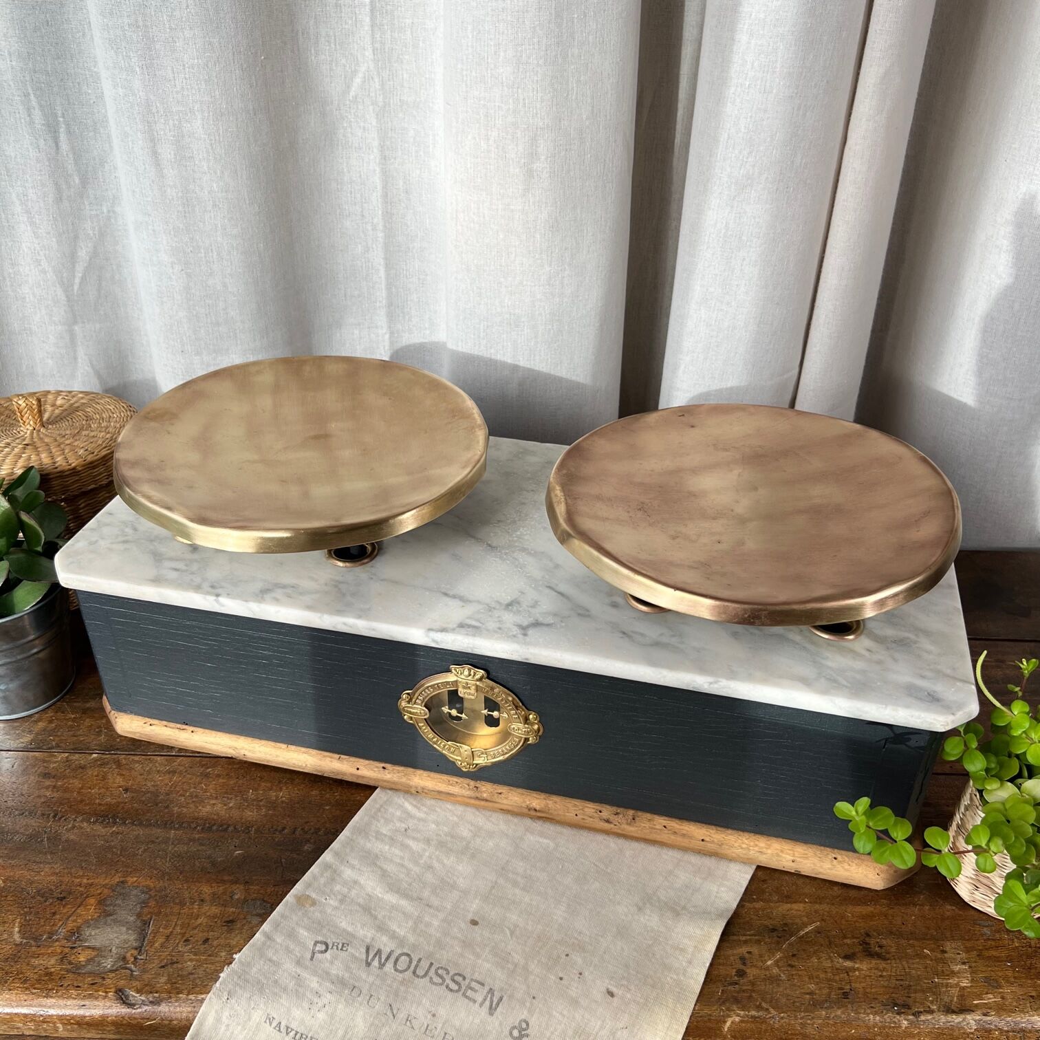 Grocer's scale in wood and marble "Béranger"