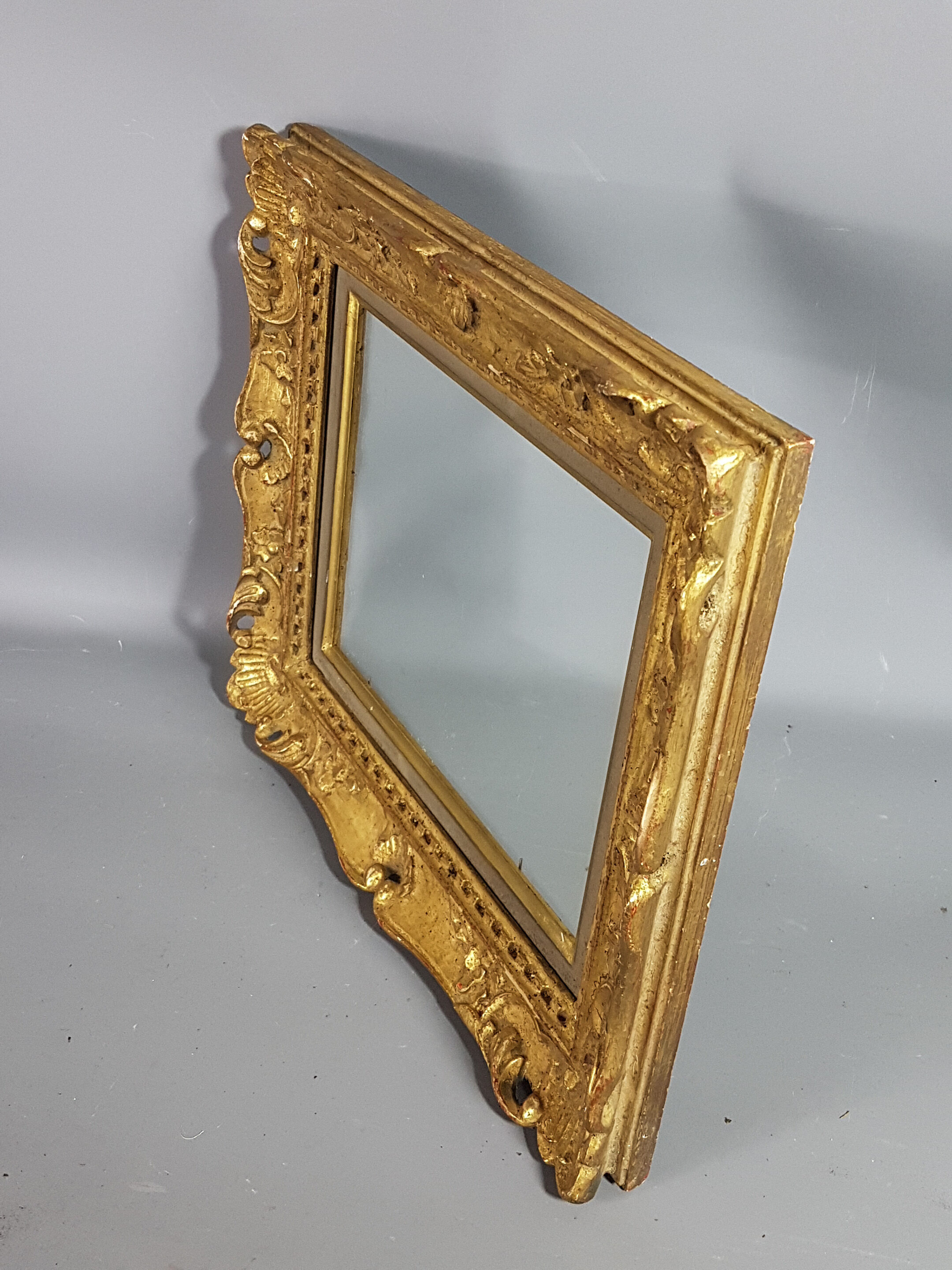 Old frame carved gilded wood 38x32 cm, leafing 26.3x20.3 cm