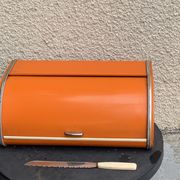 Bread box orange metal and its vintage knife 1970