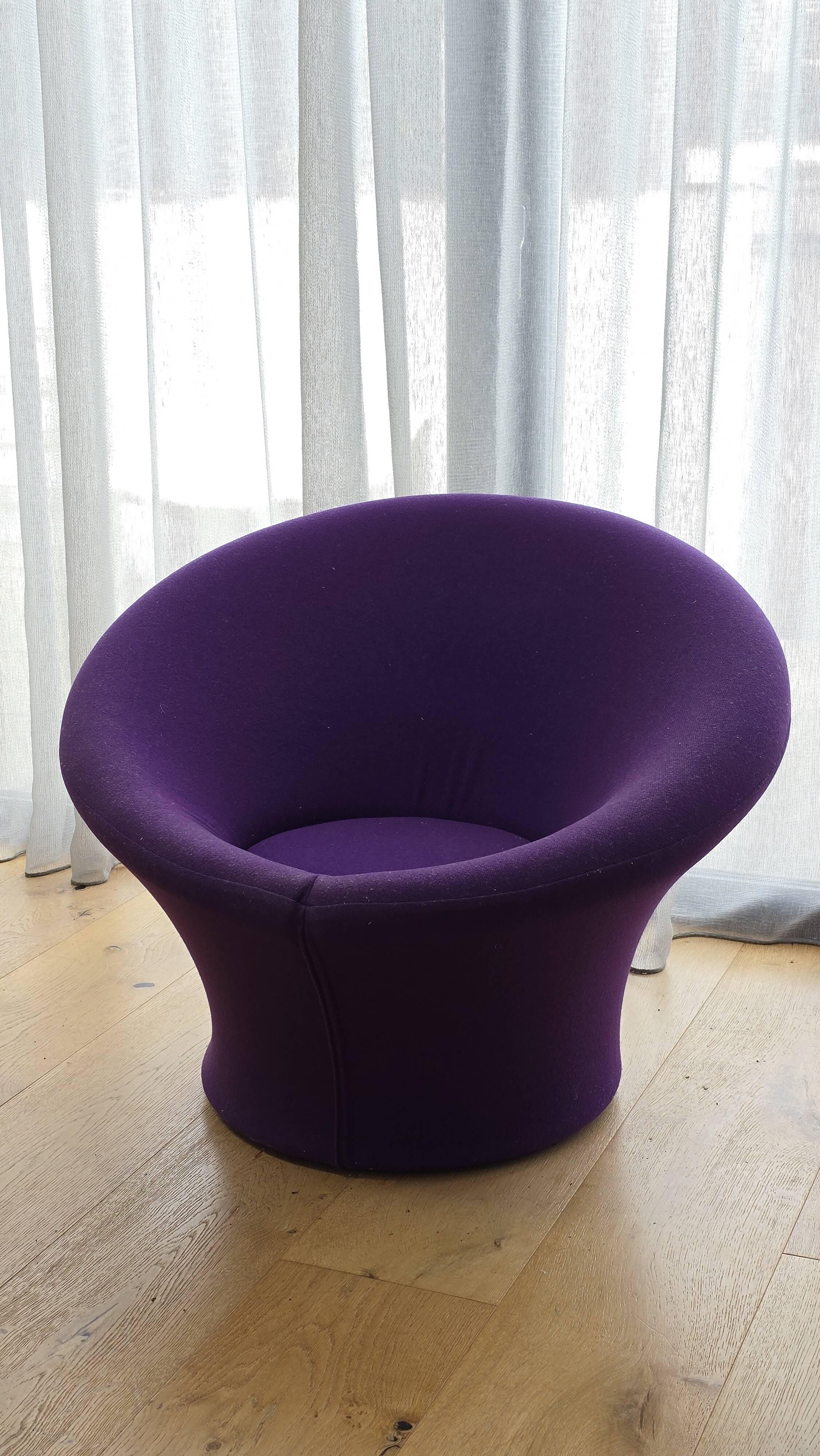 Fauteuil champignon de Pierre Paulin