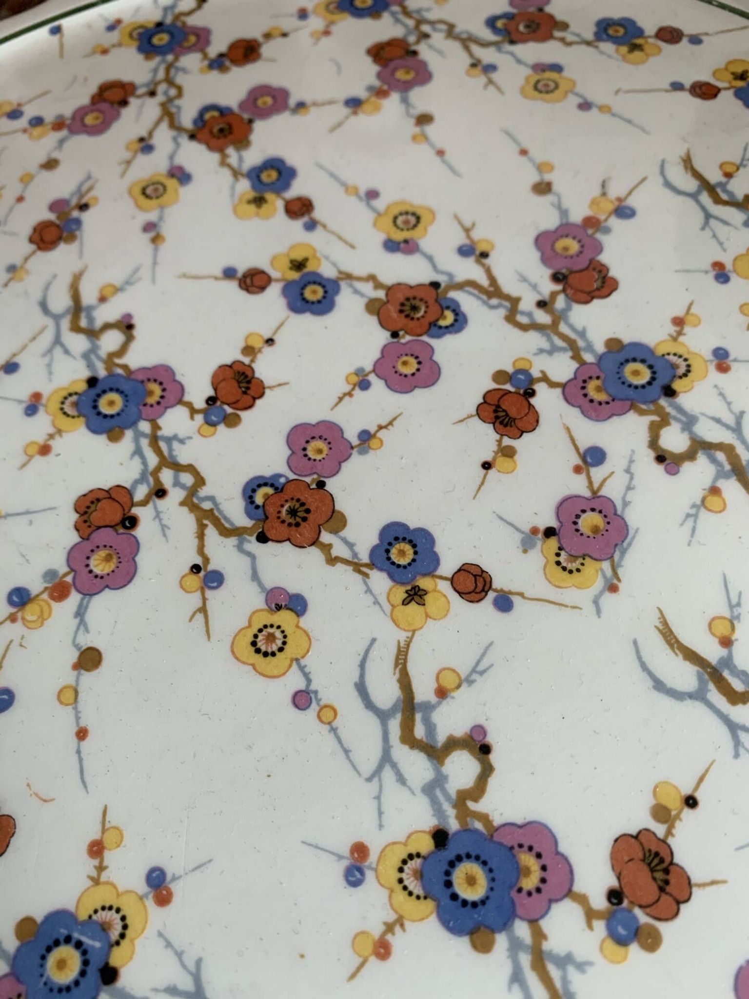 Plat à tarte vintage en faïence à anses – motif floral japonisant