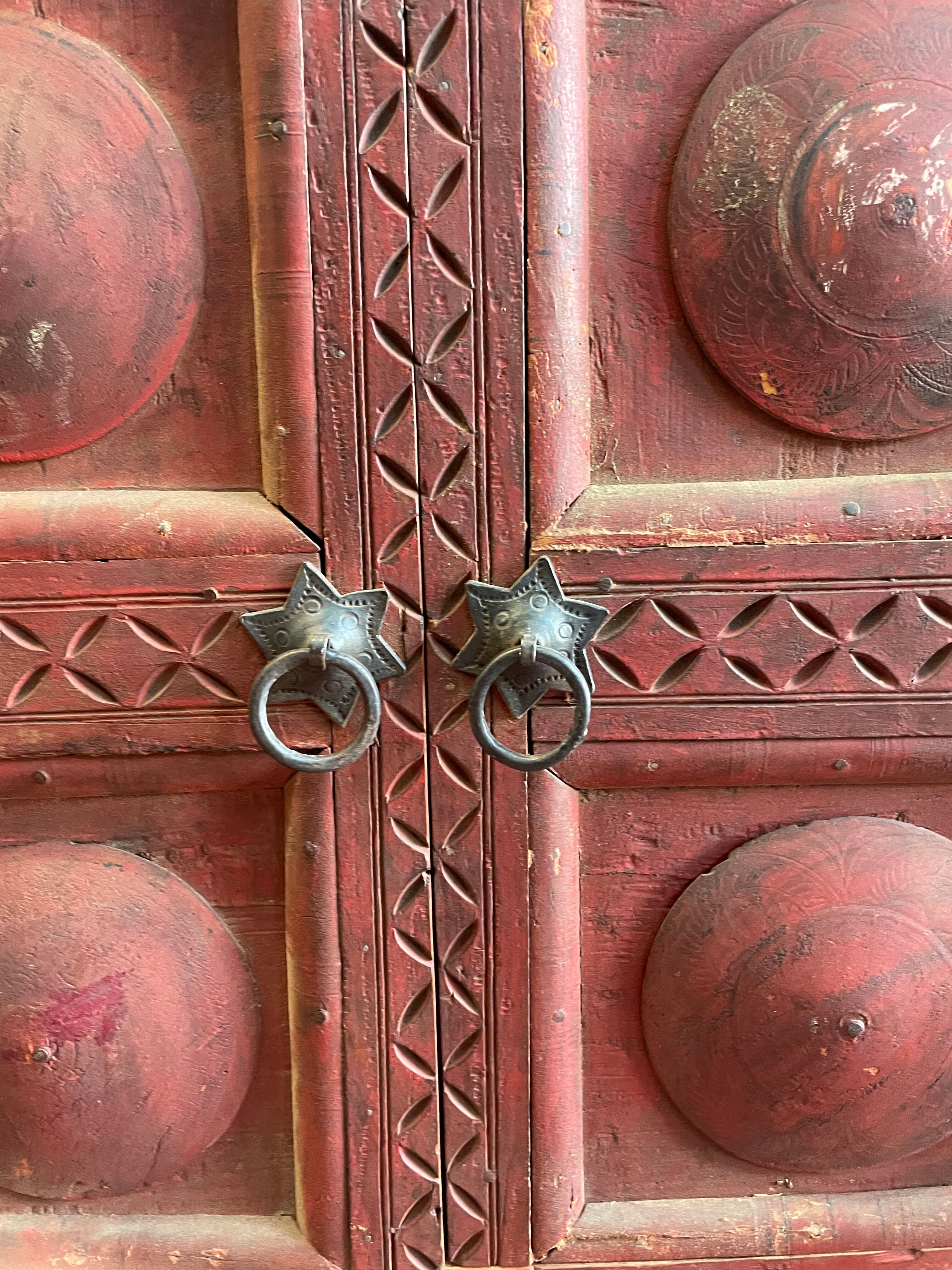 Bonnetière 2 portes traditionnelle en bois de Teck polychrome