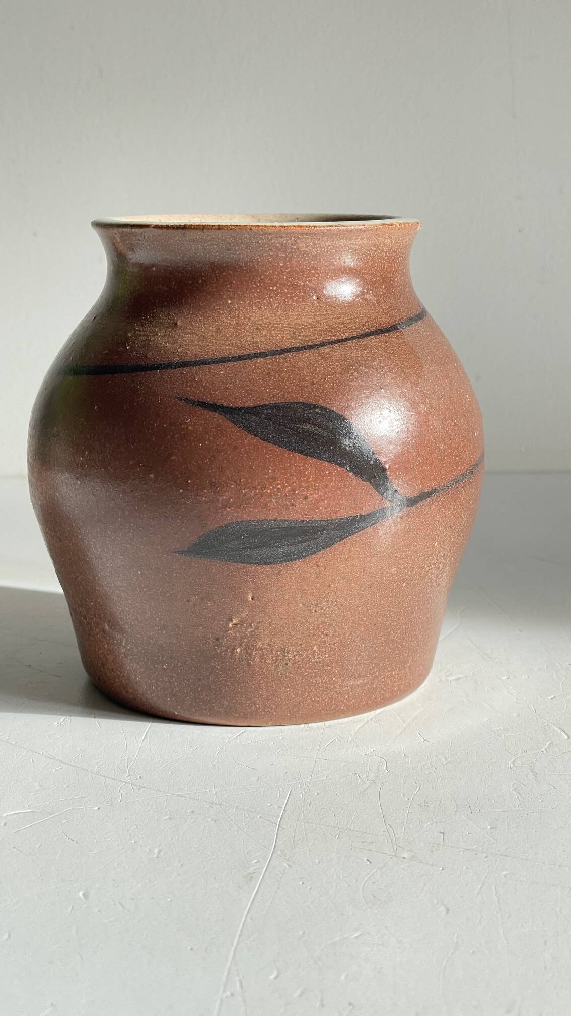 Vase artisanal signed stoneware vintage