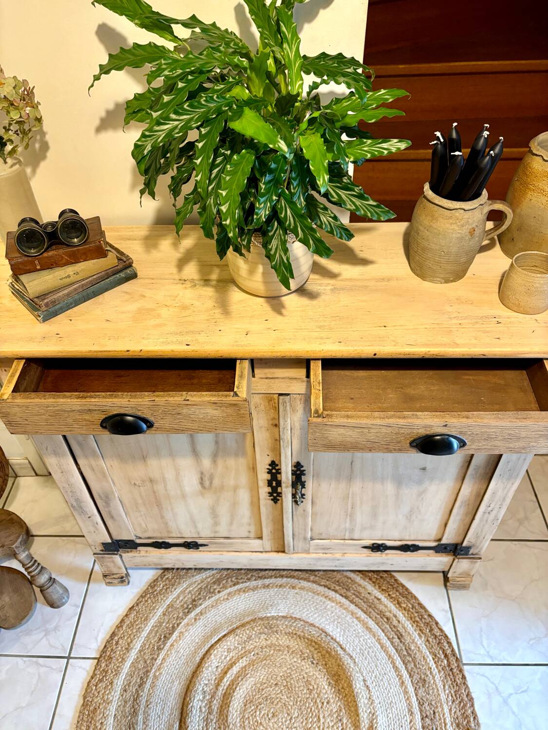 Parisian buffet in raw wood