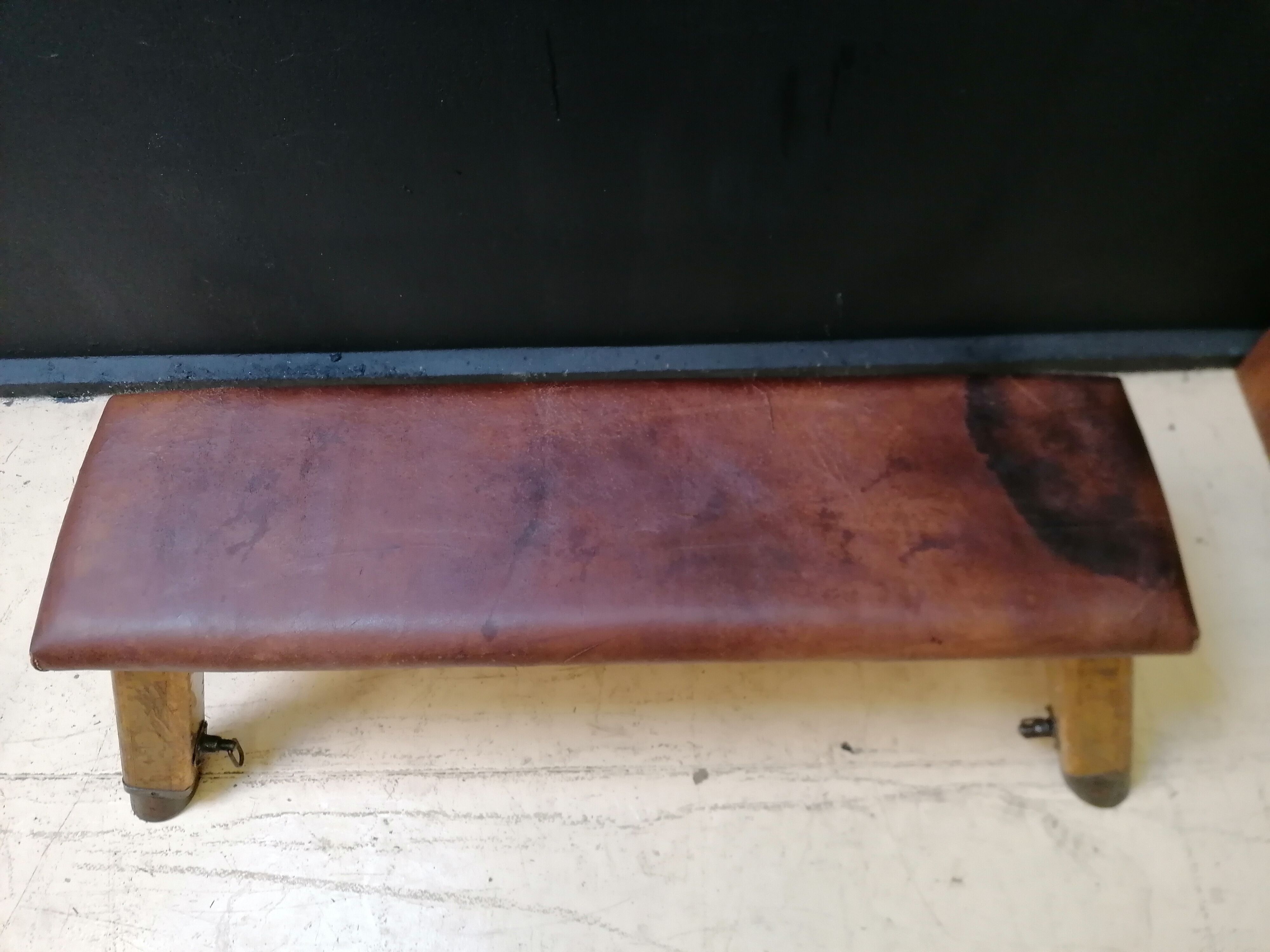 banc vintage en cuir, Tchécoslovaquie années 60, banc de gym, cheval d'arçon