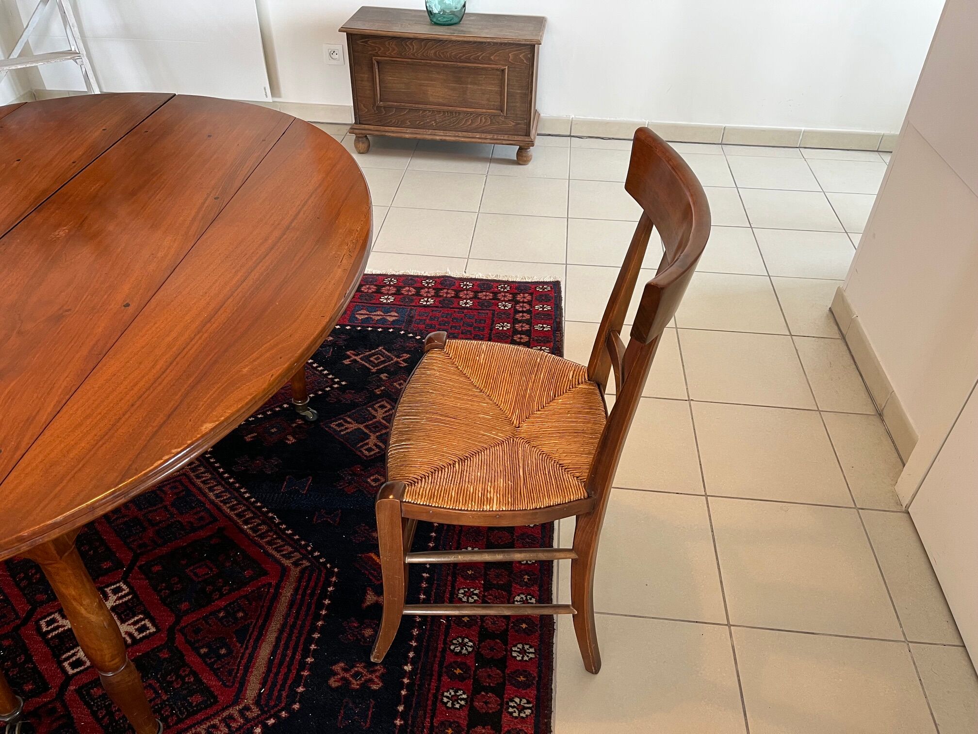 Table 6 pieds ouvrante en noyer 19ème