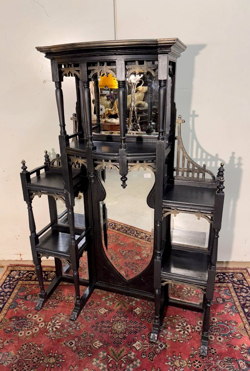 Important lacquered wooden shelf or bookcase.