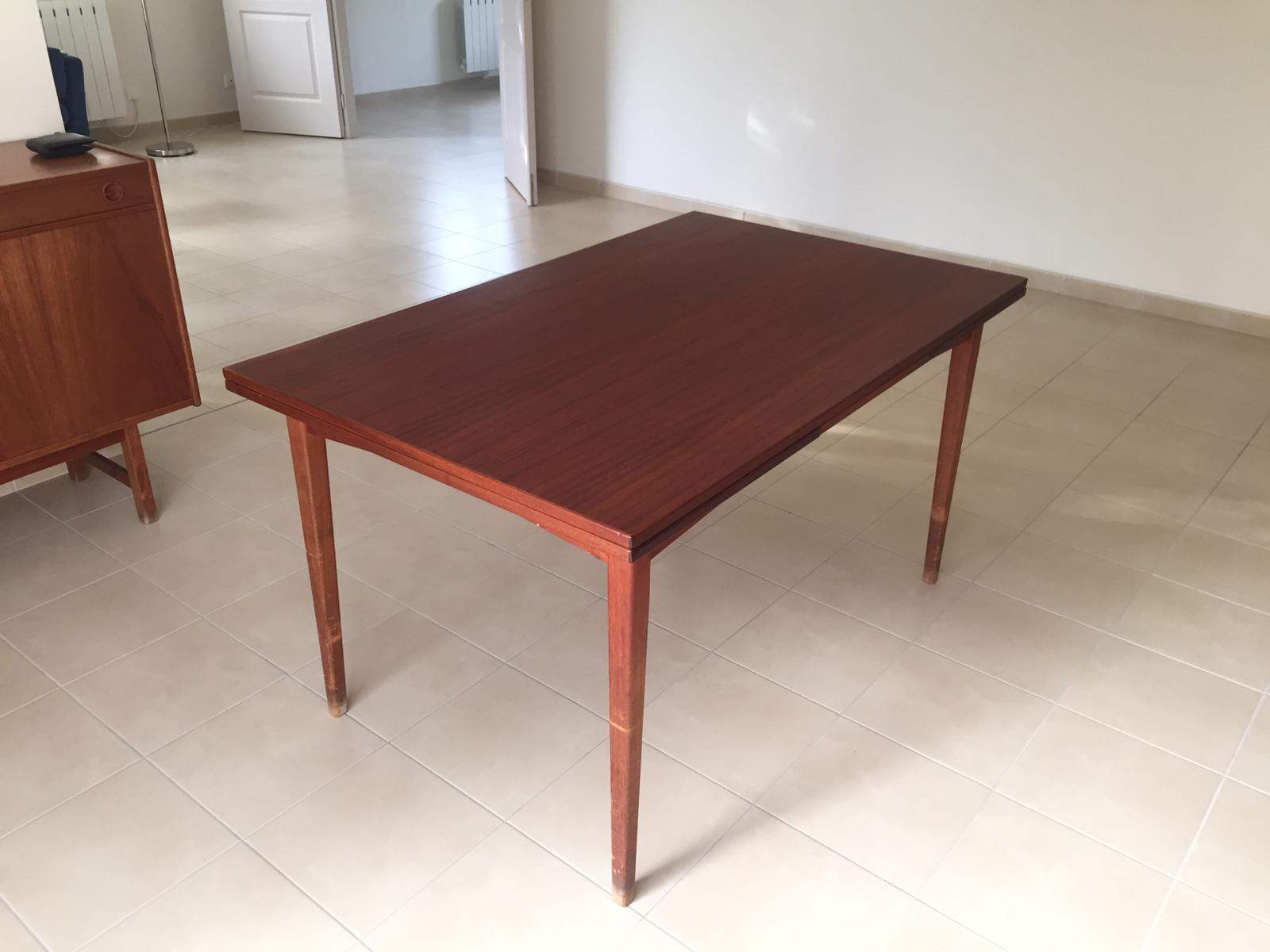 Scandinavian breakfast table in solid teak 1960 with 2 sliding extensions