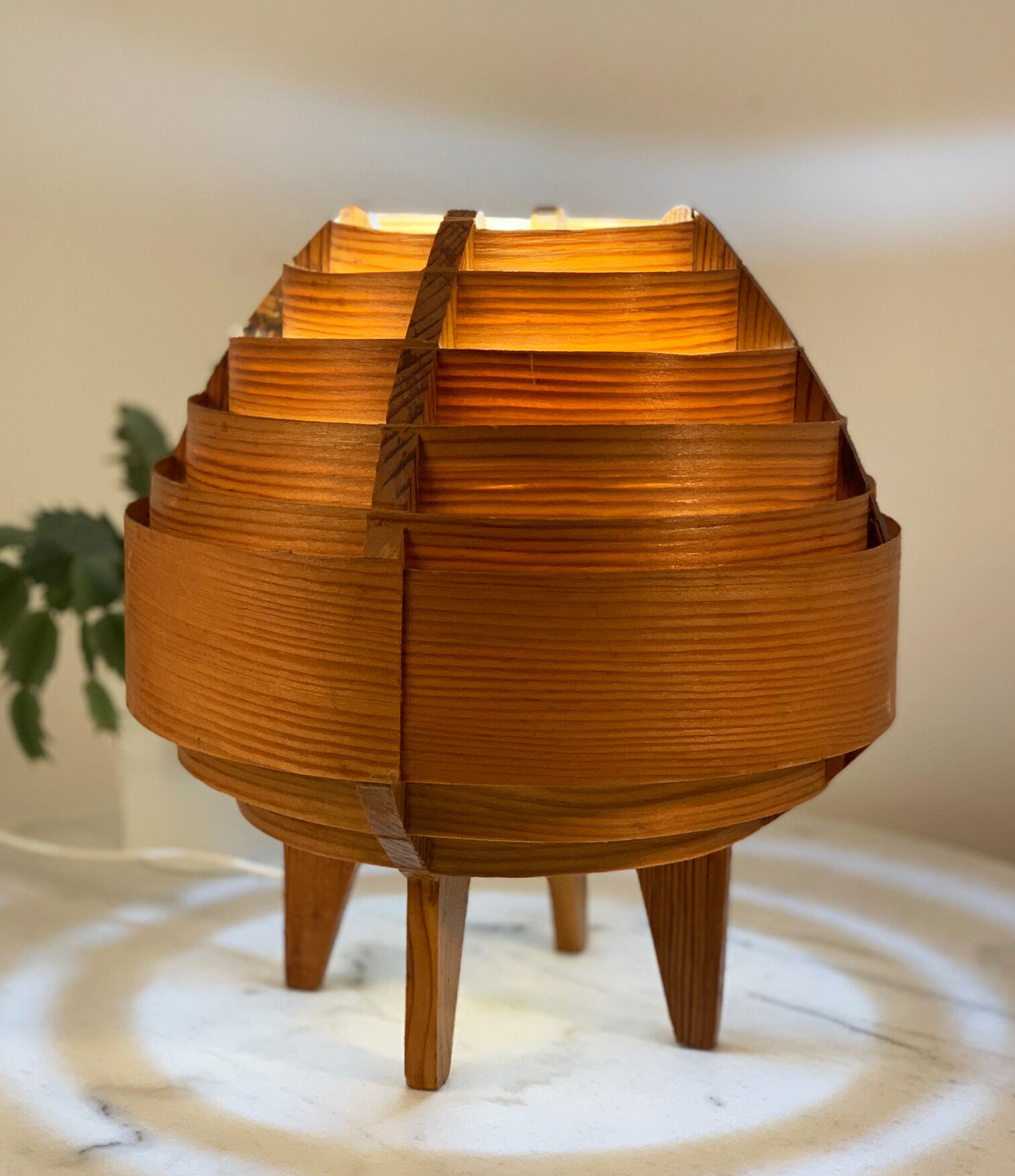 Lampe scandinave vintage en lamelles de bois