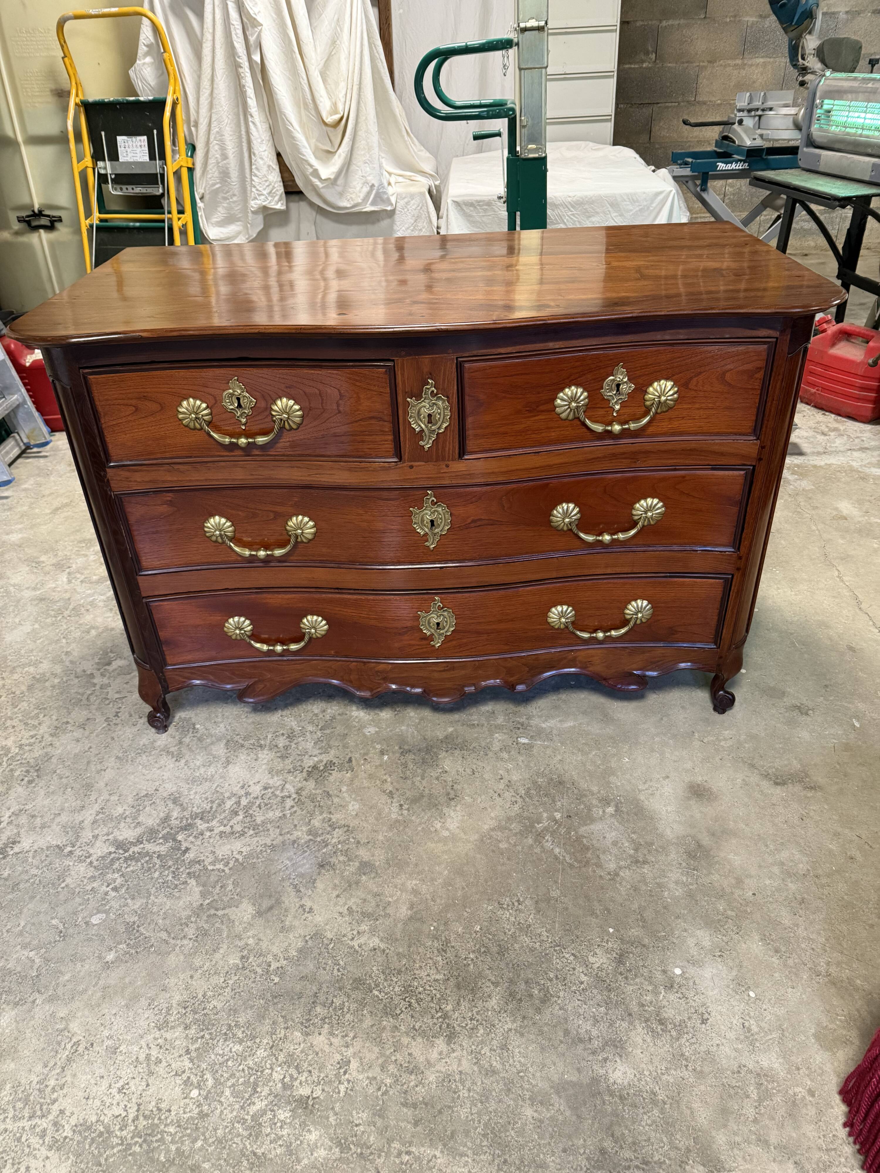 Louis XV curved chest of drawers