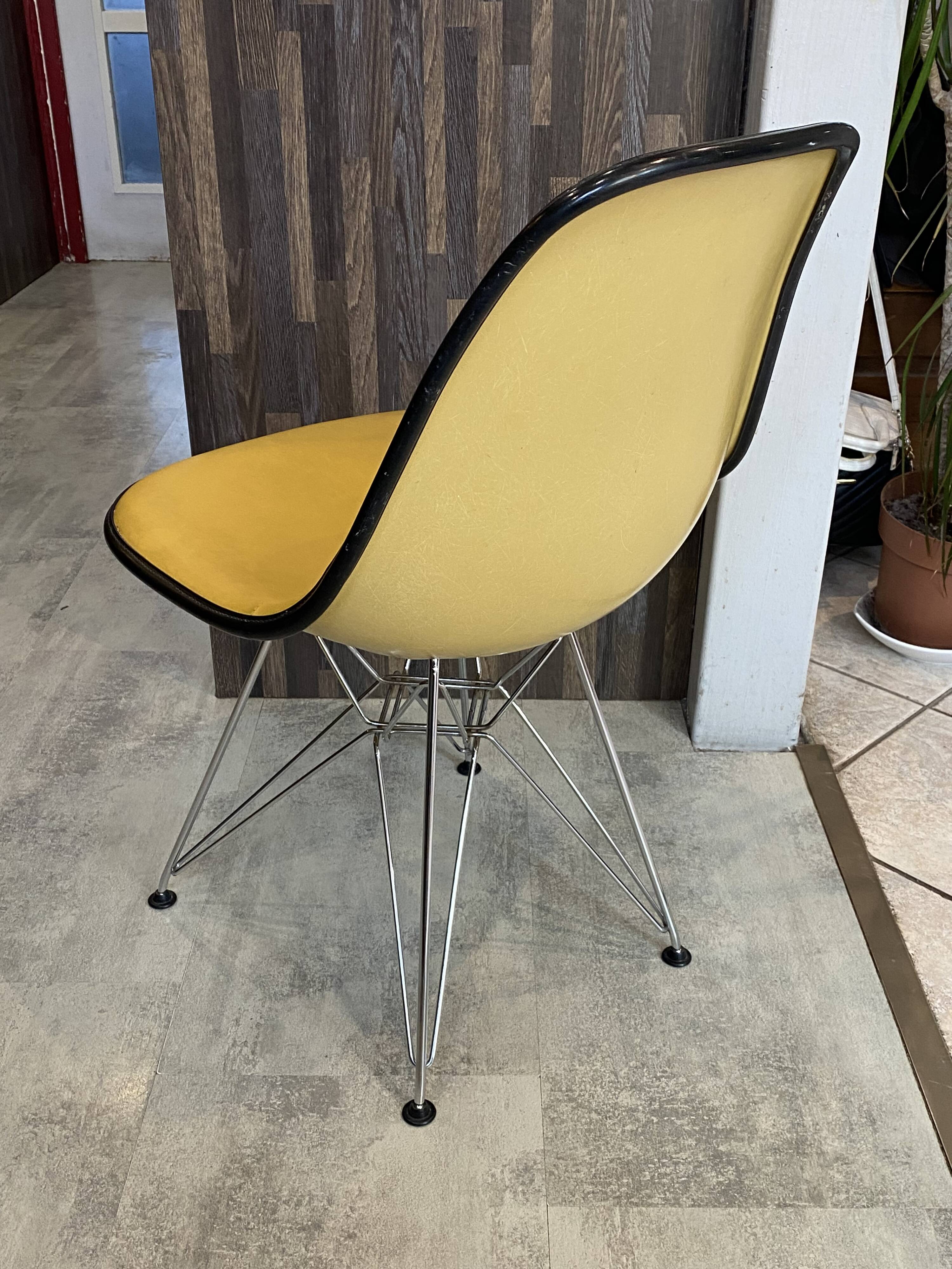 Fibreglass chair skai vinyl DSR Eiffel yellow Eames Herman Miller