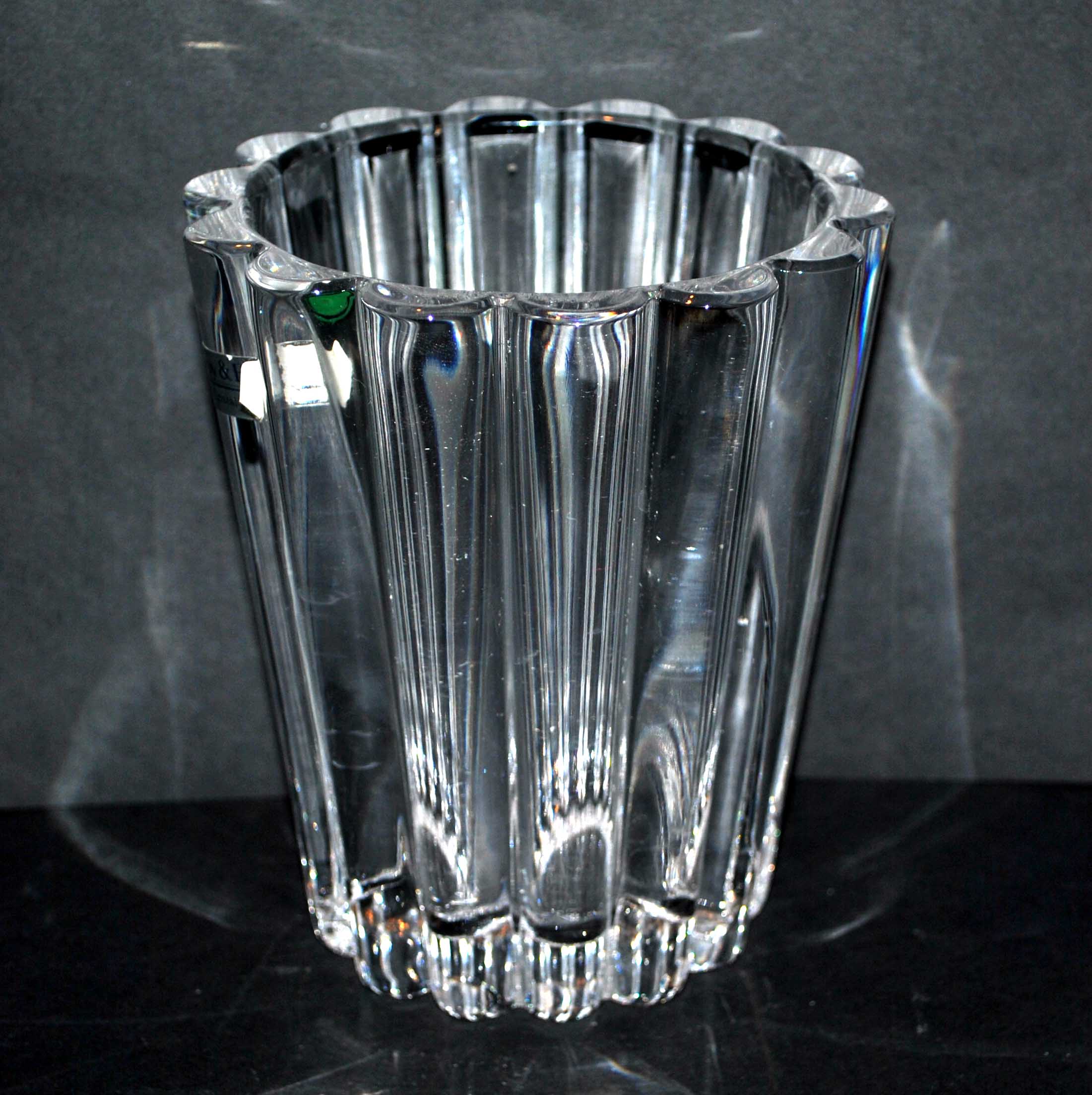 Villeroy & Boch vintage vase in ribbed molded crystal signed
