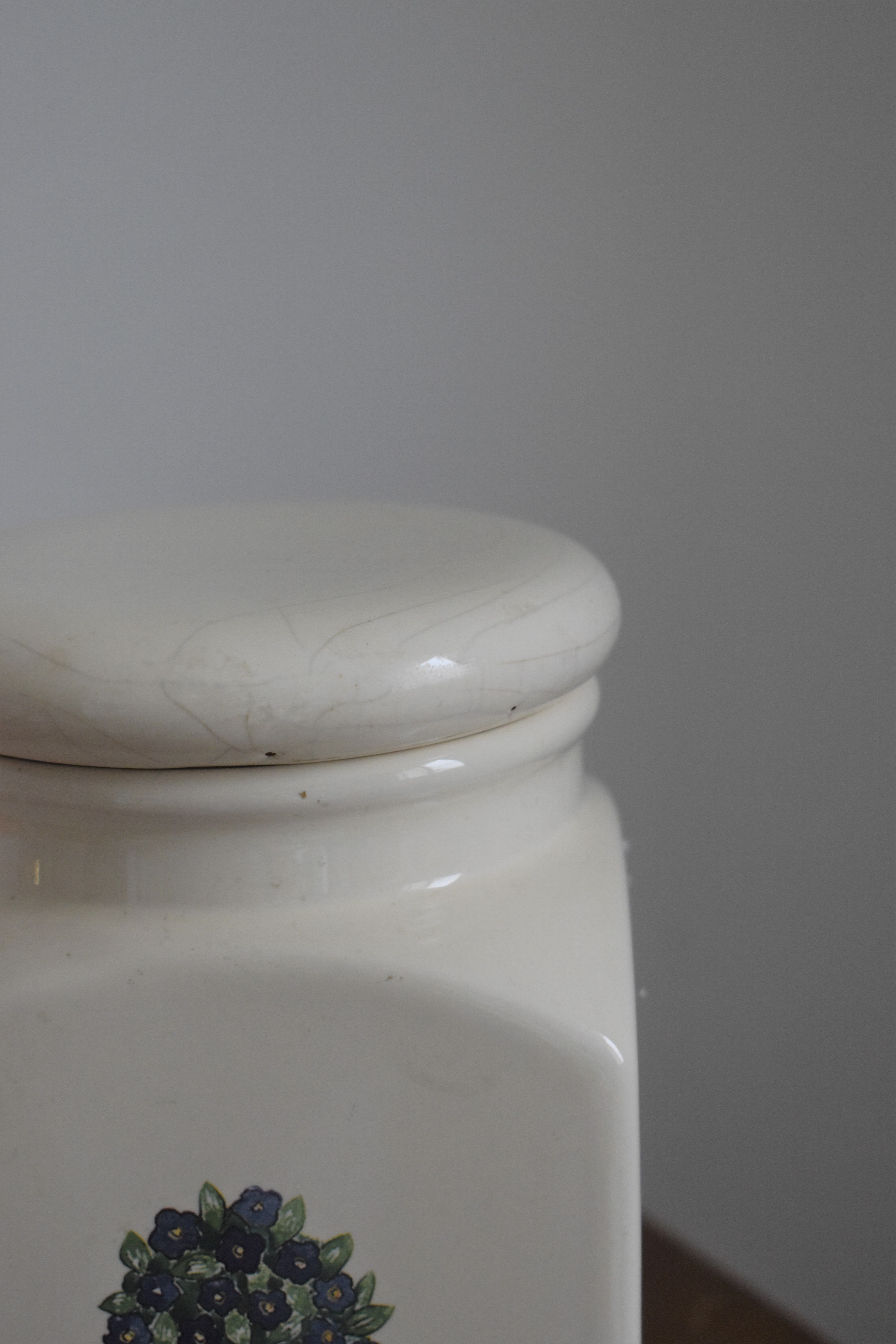 Portuguese ceramic pot