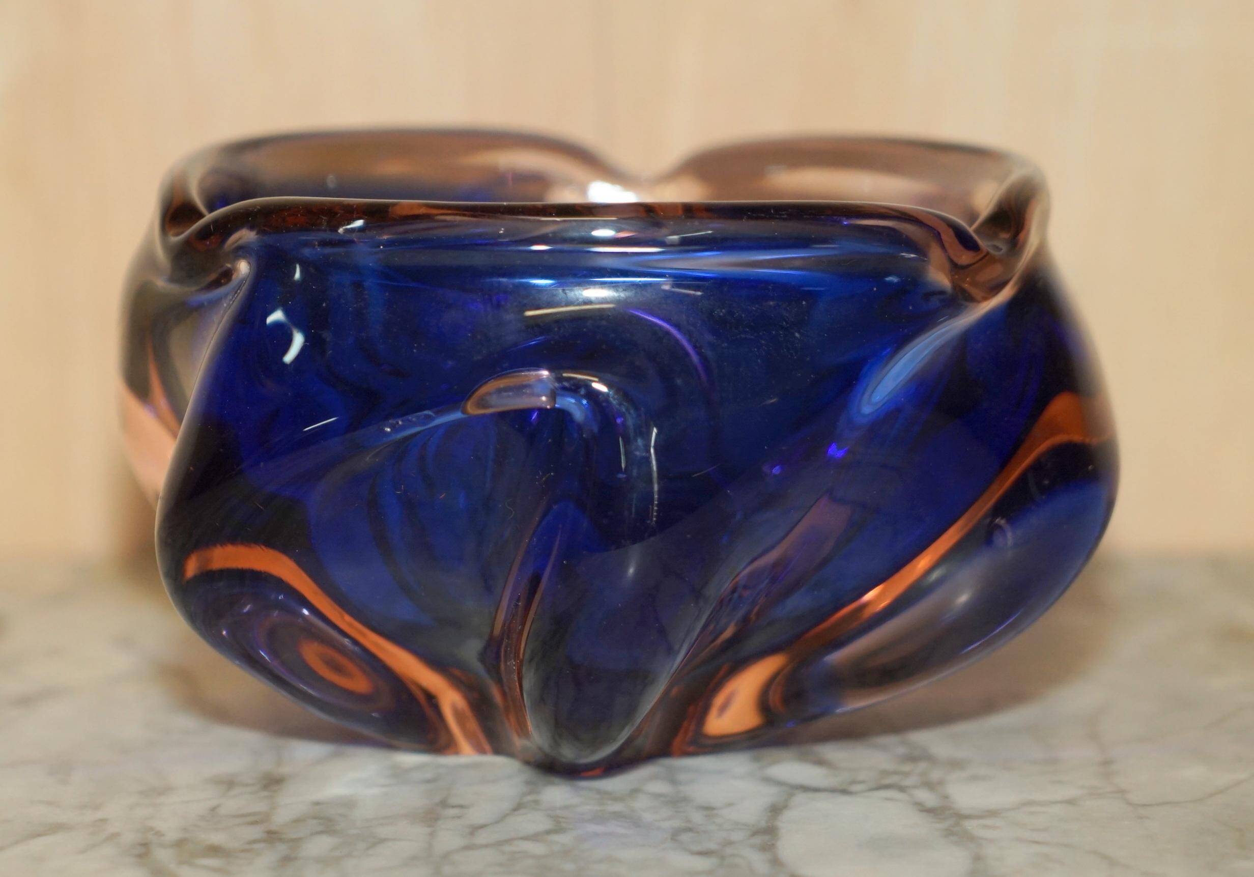 Decorative glass floral bowl