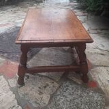 Table bas avec 2 petit tabouret