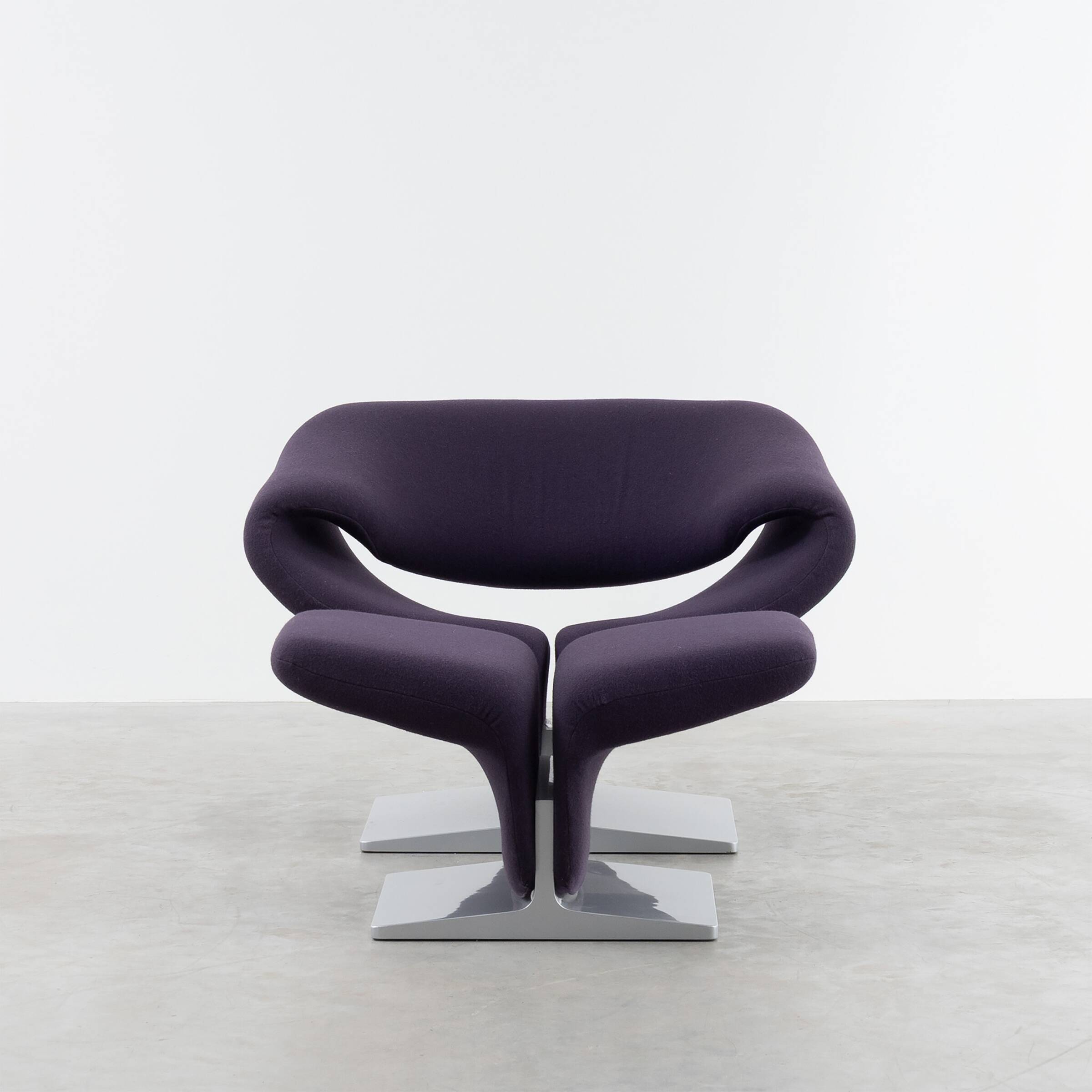 Pierre Paulin Ribbon Lounge Chair and Ottoman in Purple fabric for Artifort