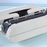Typewriter Olivetti Lettera 35
