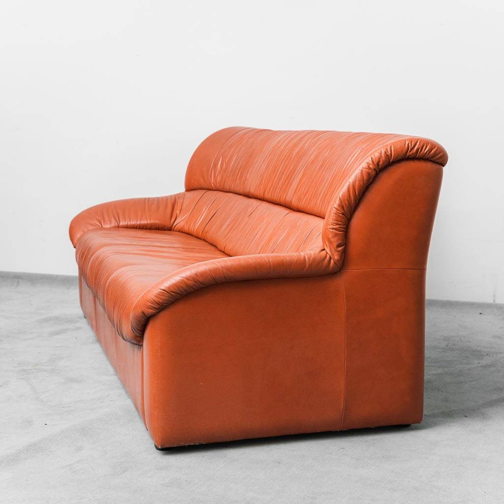 Divano vintage a 3 posti en pelle design anni '70 modernariato