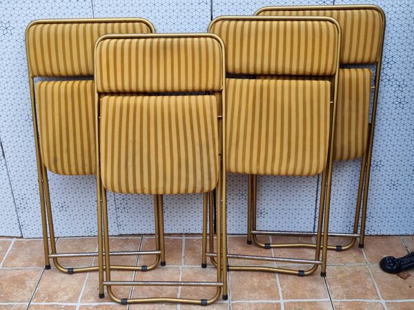 4 chaises pliantes vintage Lafuma en métal doré et velours rayé, Années 70