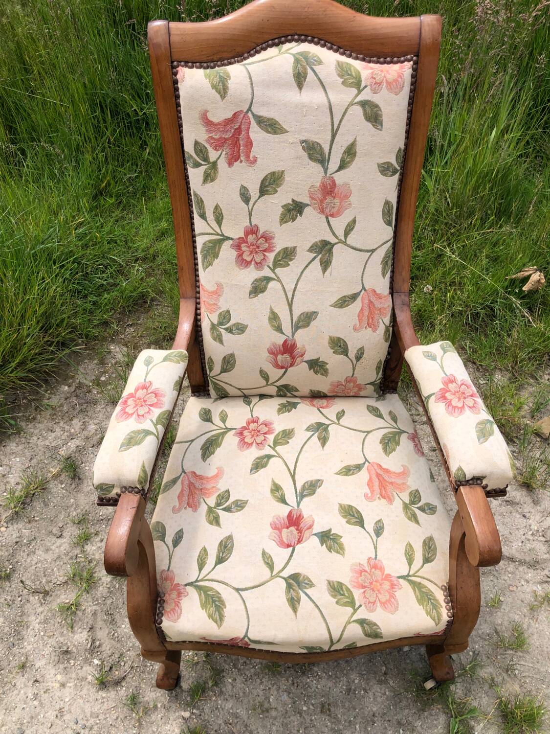 Voltaire armchair in cherry wood