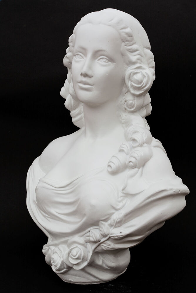 Female bust in white plaster 18th century