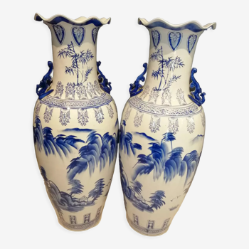 Pair of Chinese porcelain decorative vases