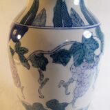 Chinese vase decoration vine