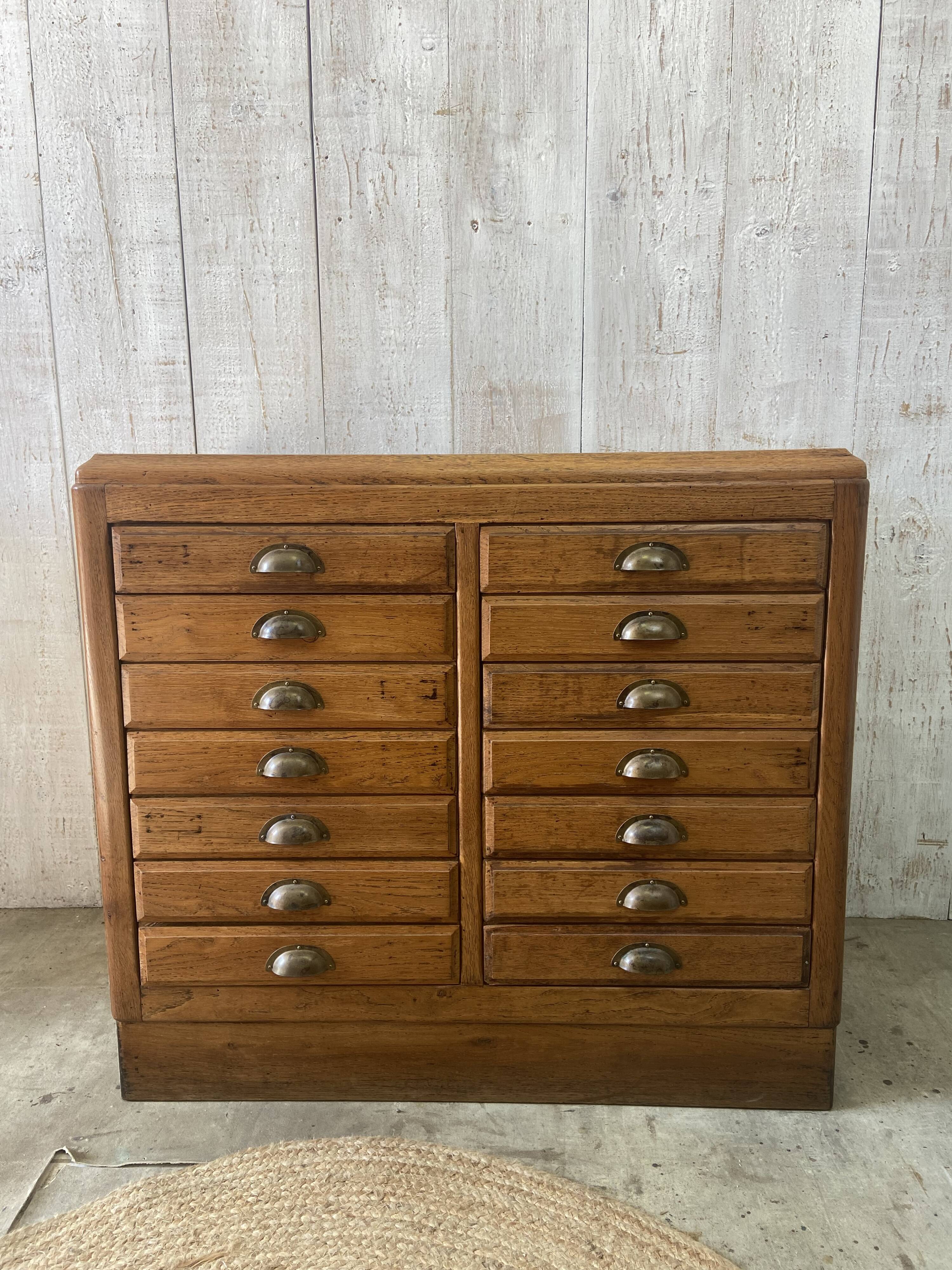 Meuble de métier vintage