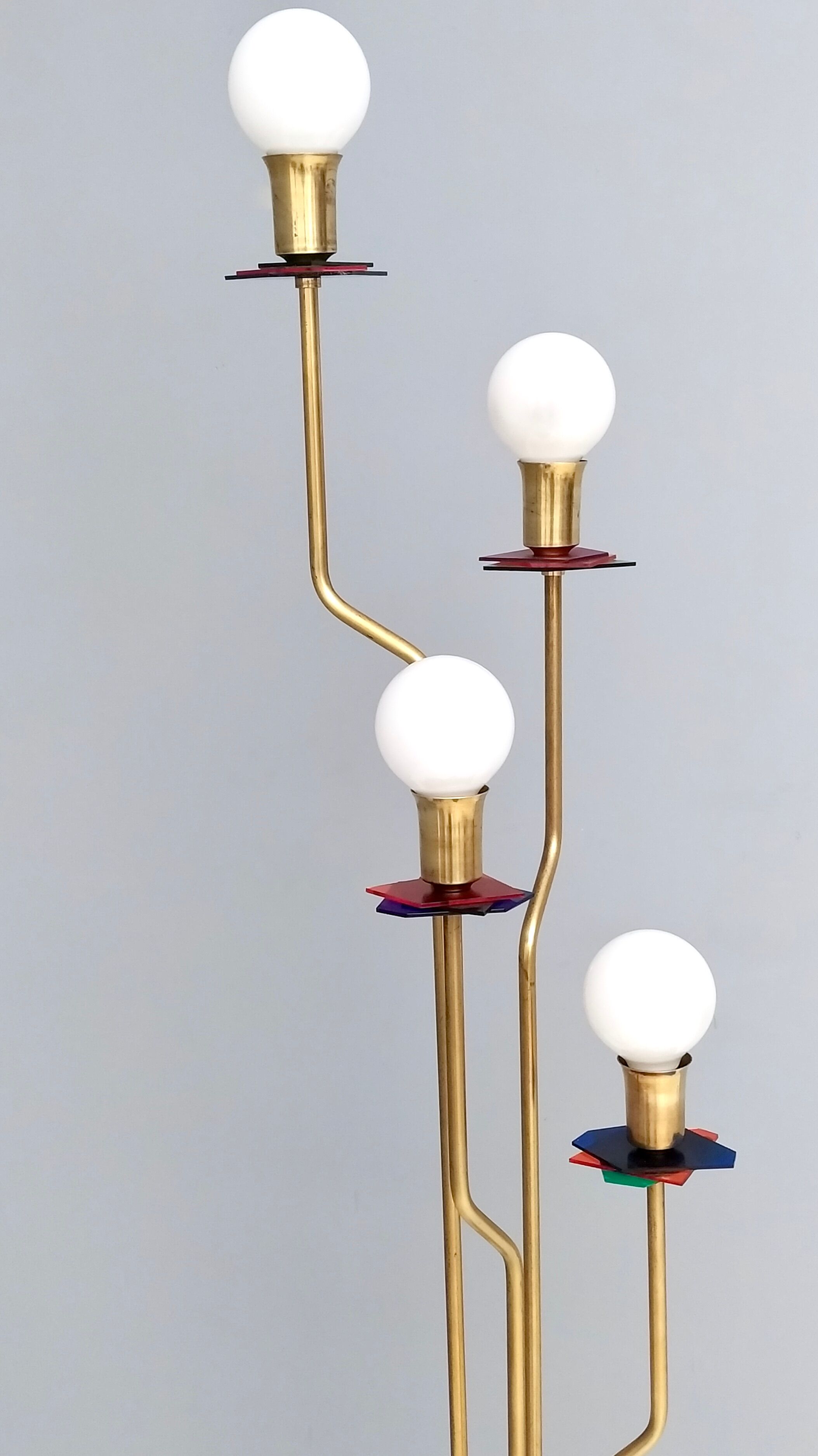 Brass, varnished metal and plexiglas floor lamp "alberelli" by c. la gaipa, 2020