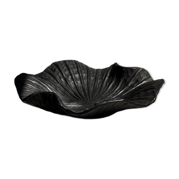 Blackened teak bowl in the shape of a leaf or flower, monoxyle H10 D41