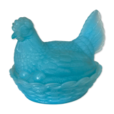 Candy hen in turquoise opaline