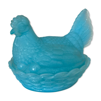 Candy hen in turquoise opaline