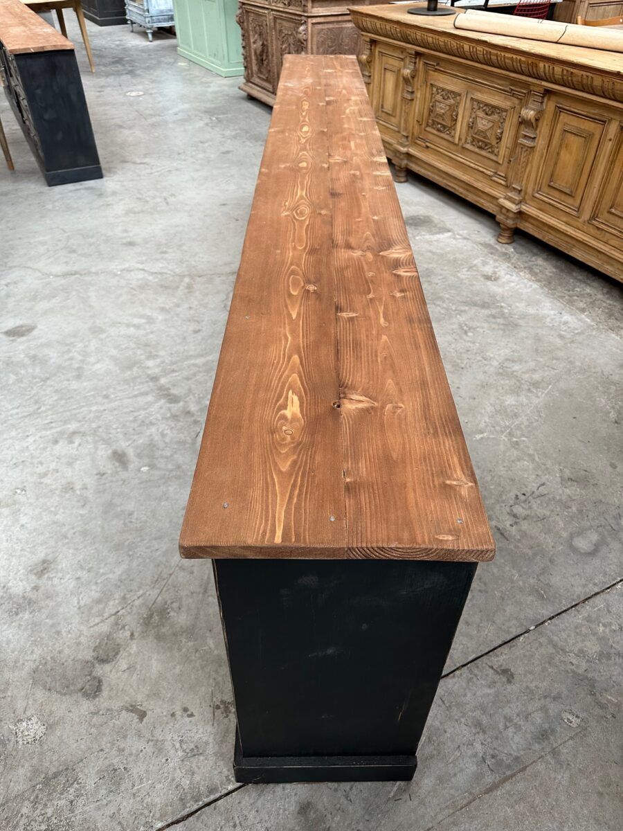 Handcrafted enfilade