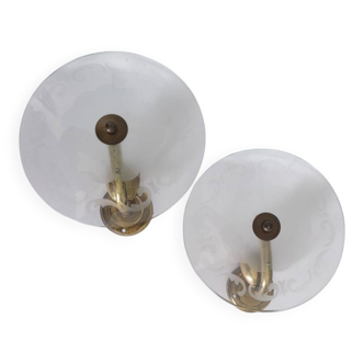 PAIR OF VINTAGE 1950S WALL LAMPS IN BRASS AND GLASS, ITALIAN DESIGN