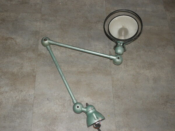 Lampe industrielle Jielde de bureau ou murale