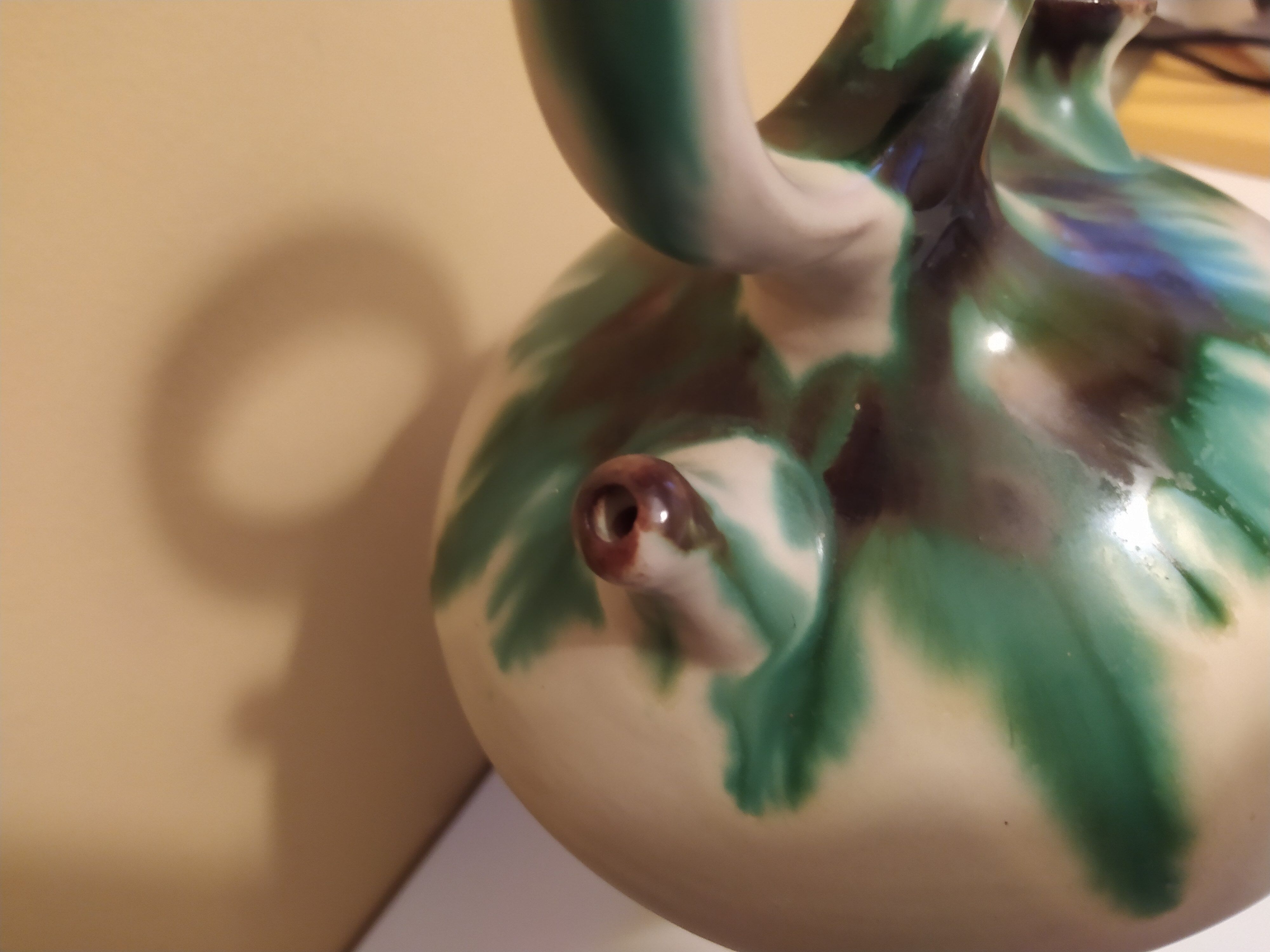 Oiled vintage design in emailed gres