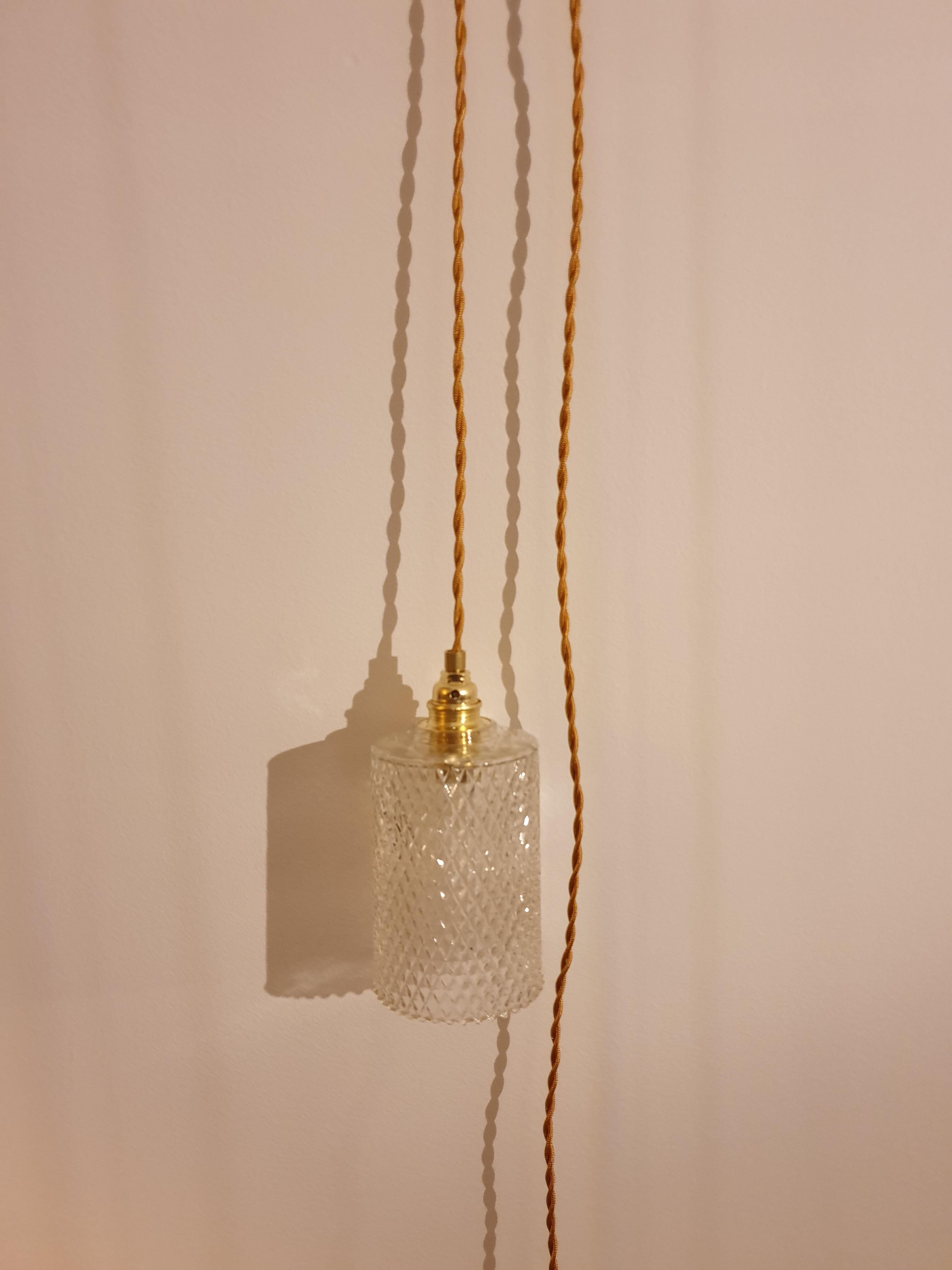 Chiseled glass hanging lamp